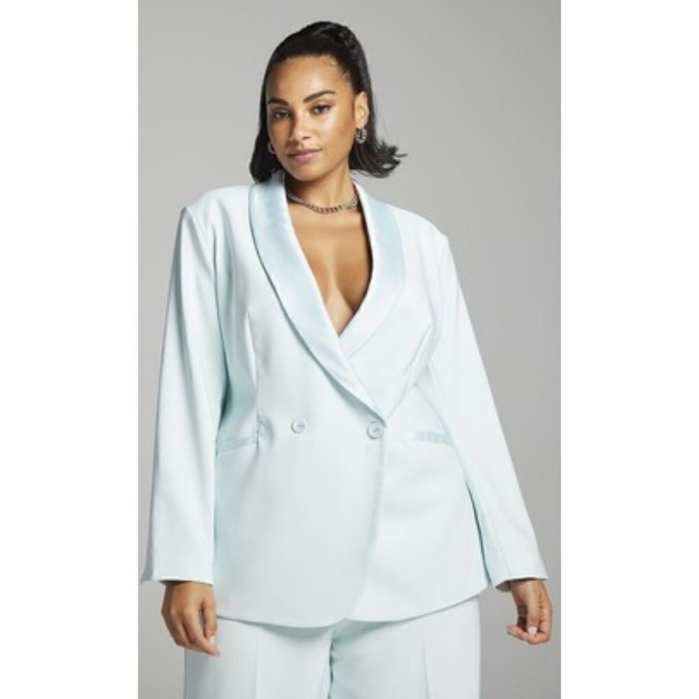 FTF Gabrielle Union Satin Trim Single Breasted Blazer
